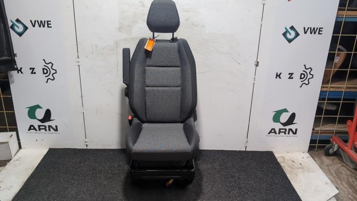 Używane Fotel lewy Renault Master IV E-Tech Cena € 787,50 Procedura marży oferowane przez Autodemontagebedrijf van Boxtel