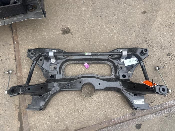 Begagnade Underram Renault Master IV E-Tech Pris € 630,00 Marginaltabell erbjuds av Autodemontagebedrijf van Boxtel