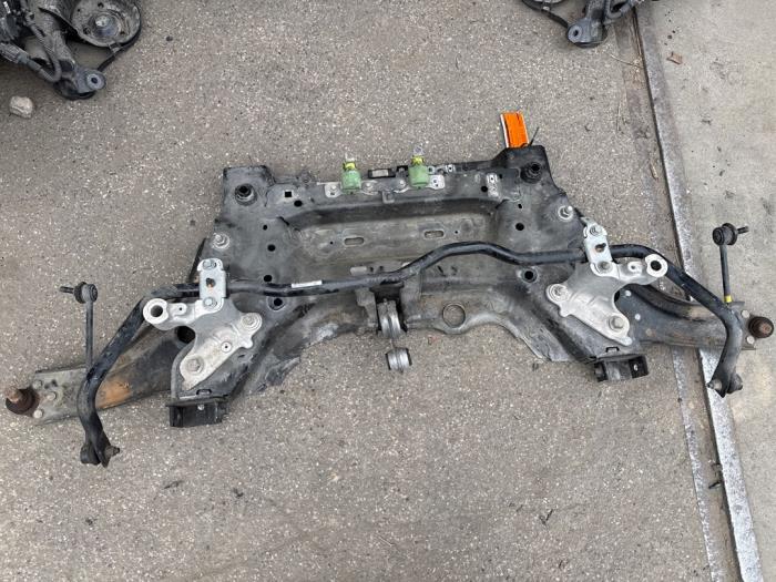 Begagnade Underram Renault Megane IV (RFBB) 1.5 Energy dCi 115 Pris € 210,00 Marginaltabell erbjuds av Autodemontagebedrijf van Boxtel
