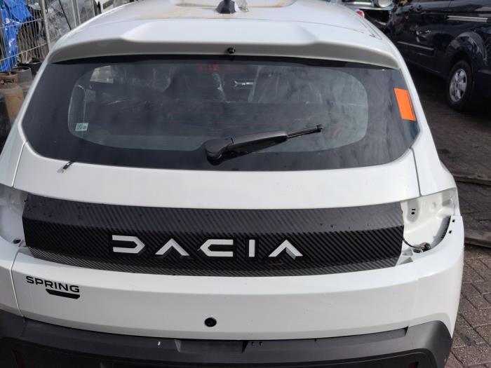 Używane Tylna klapa Dacia Spring 45 Cena € 682,50 Procedura marży oferowane przez Autodemontagebedrijf van Boxtel