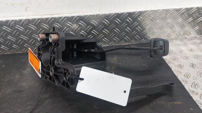 Używane Pedal hamulca Renault Master III (MA/MB/MC/MD/MH/MF/MG/MH) 2.3 dCi 135 16V FWD Cena € 52,50 Procedura marży oferowane przez Autodemontagebedrijf van Boxtel