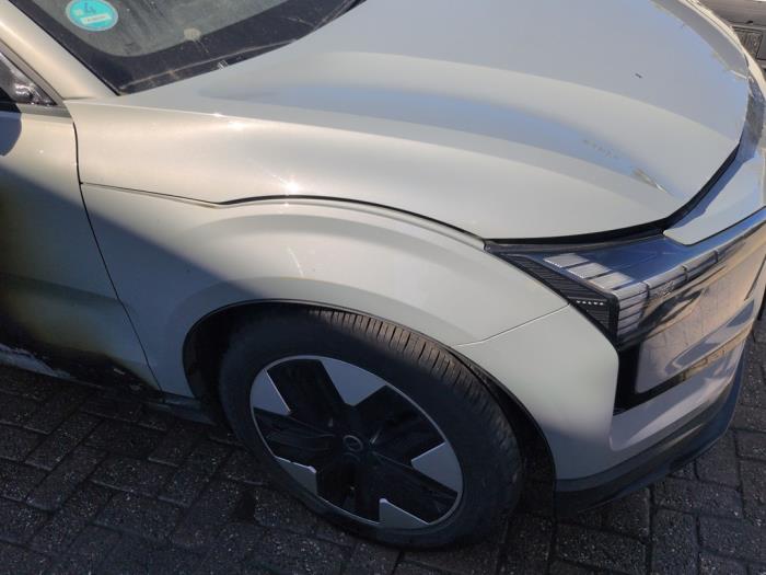 Używane Przód kompletny Volvo EX30 Single Motor Extended Range 69 kWh Cena € 8.400,00 Procedura marży oferowane przez Autodemontagebedrijf van Boxtel
