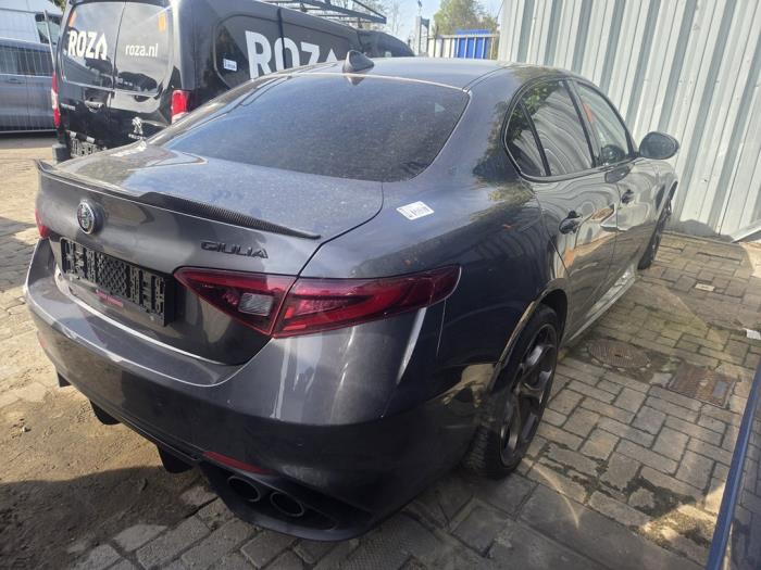 Gebrauchte Zwischenachse Alfa Romeo Giulia (952) 2.9 Bi-Turbo V6 24V Quadrifoglio Verde Preis € 498,75 Margenregelung angeboten von Autodemontagebedrijf van Boxtel