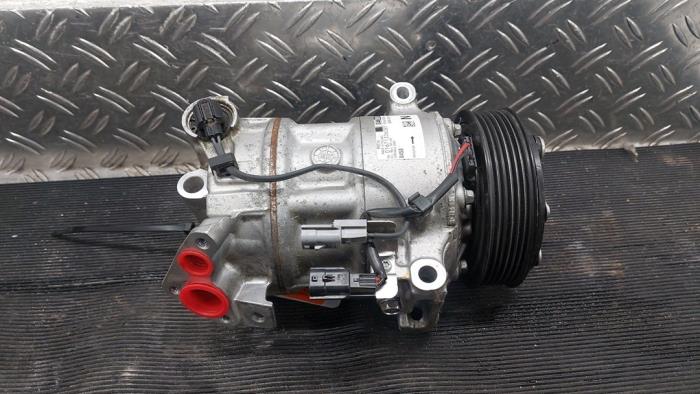 Usagé Compresseur de clim Renault Clio V (RJAB) 1.5 Blue dCi 100 Prix € 105,00 Règlement à la marge proposé par Autodemontagebedrijf van Boxtel