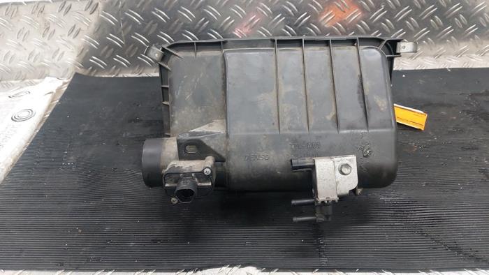 Begagnade Luftfilterhus Suzuki Swift (ZA/ZC/ZD) 1.2 16V Pris € 21,00 Marginaltabell erbjuds av Autodemontagebedrijf van Boxtel