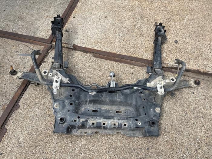 Used Subframe Renault Megane IV Estate (RFBK) 1.6 E-Tech 160 Price € 105,00 Margin scheme offered by Autodemontagebedrijf van Boxtel