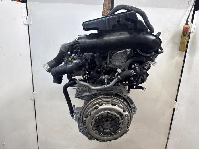 Engine from a Renault Austral 1.3 Mild Hybrid 160 2022
