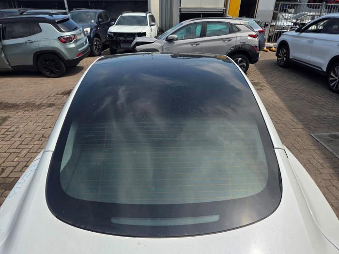 Usados Ventanilla detrás Tesla Model 3 RWD 60 kWh Precio € 682,50 Norma de margen ofrecido por Autodemontagebedrijf van Boxtel