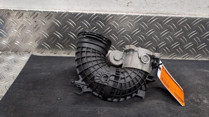 Usagé Boitier papillon Cupra Leon (KLCB) 1.5 eTSI 16V Prix € 15,75 Règlement à la marge proposé par Autodemontagebedrijf van Boxtel