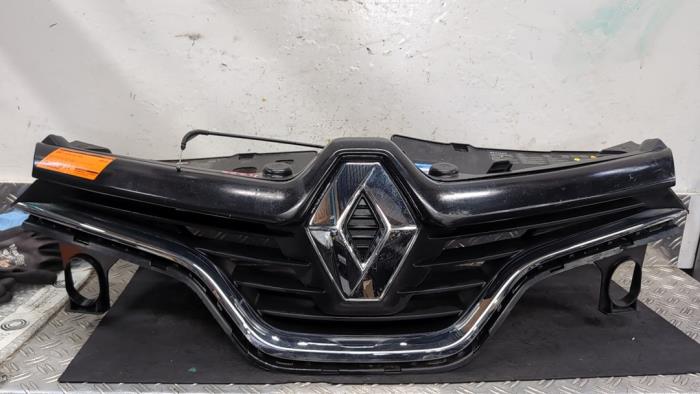 Używane Grill Renault Captur I (2R) 1.2 TCE 16V EDC Cena € 52,50 Procedura marży oferowane przez Autodemontagebedrijf van Boxtel