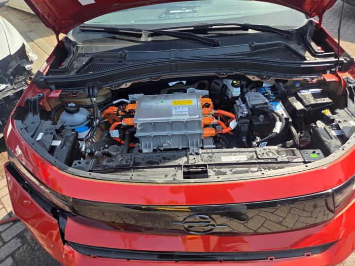 Używane Ladowarka akumulatorowa Opel Frontera (OV24) Electric 44/54 kWh Cena € 997,50 Procedura marży oferowane przez Autodemontagebedrijf van Boxtel