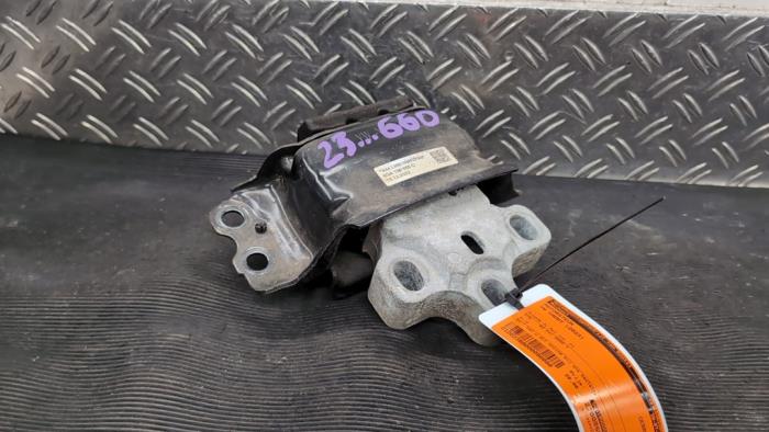 Usagé Support moteur Volkswagen Caddy Cargo V (SBA/SBH) 2.0 TDI BlueMotionTechnology Prix € 21,00 Règlement à la marge proposé par Autodemontagebedrijf van Boxtel