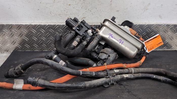 Usagé Refroidisseur clim BMW 3 serie (F30) 330e Prix € 105,00 Règlement à la marge proposé par Autodemontagebedrijf van Boxtel