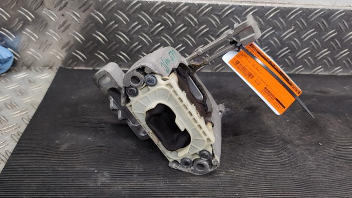 Used Engine mount Volkswagen Golf VIII (CD1) 2.0 GTI 16V Price € 21,00 Margin scheme offered by Autodemontagebedrijf van Boxtel