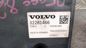 ABS Pumpe van een Volvo XC40 (XZ) 1.5 T4 Plug-in Hybrid 12V 2020