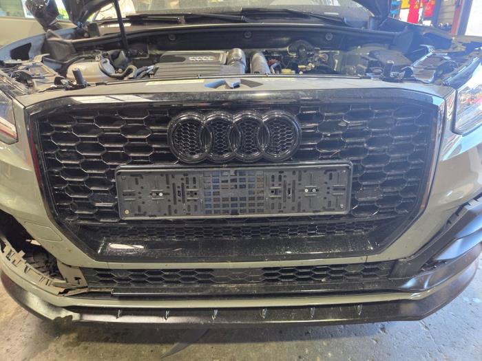 Używane Grill Audi Q2 (GAB/GAG) 1.4 TFSI 16V Cena € 157,50 Procedura marży oferowane przez Autodemontagebedrijf van Boxtel