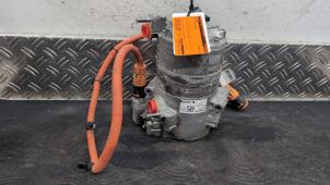 Air conditioning pump from a Volvo XC40 (XZ) 1.5 T4 Plug-in Hybrid 12V 2020