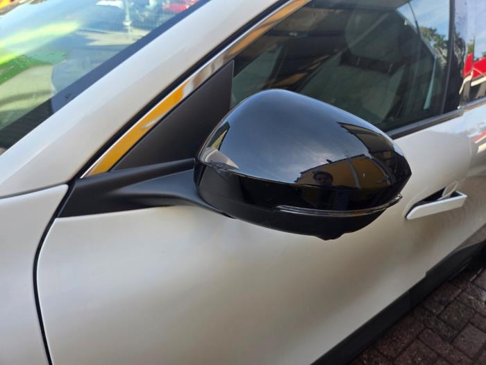 Używane Lusterko zewnetrzne lewe Renault Megane E-Tech (RCB) 60 kWh Cena € 315,00 Procedura marży oferowane przez Autodemontagebedrijf van Boxtel