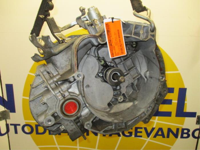 Usagé Boîte de vitesse Opel Corsa D 1.3 CDTi 16V ecoFLEX Prix € 525,00 Règlement à la marge proposé par Autodemontagebedrijf van Boxtel