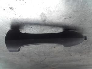 Usagé Poignée de porte avant gauche Ford Focus 1 Wagon 1.6 16V Prix sur demande proposé par Akkie Stomphorst Autodemontage