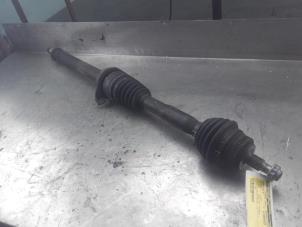 Used Front drive shaft, right Mercedes A-Klasse Price on request offered by Akkie Stomphorst Autodemontage