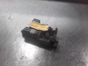 Used Front wiper motor Mercedes A (W168) 1.7 A-170 CDI 16V Price on request offered by Akkie Stomphorst Autodemontage