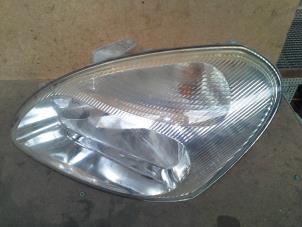 Used Headlight, left Chevrolet Nubira (J100) 1.6 16V Price on request offered by Akkie Stomphorst Autodemontage