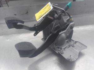 Used Brake pedal Peugeot 207/207+ (WA/WC/WM) 1.4 Price on request offered by Akkie Stomphorst Autodemontage