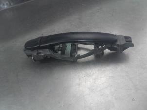 Used Front door handle 4-door, right Seat Ibiza III (6L1) 1.4 16V 75 Price on request offered by Akkie Stomphorst Autodemontage