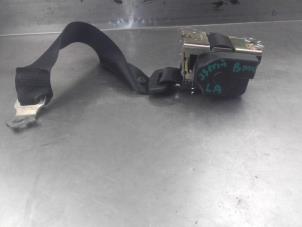Used Rear seatbelt, left BMW 3 serie Touring (E46/3) 318i Price on request offered by Akkie Stomphorst Autodemontage