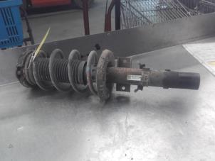 Used Front shock absorber rod, left Skoda Fabia (6Y2) 1.4i 16V Price on request offered by Akkie Stomphorst Autodemontage