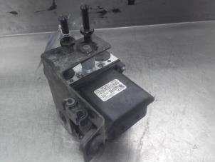 Usagé Pompe ABS Skoda Fabia (6Y2) 1.4i 16V Prix sur demande proposé par Akkie Stomphorst Autodemontage