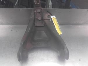 Used Front wishbone, right Renault Clio II (BB/CB) 1.6 16V Price on request offered by Akkie Stomphorst Autodemontage