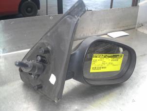 Used Wing mirror, right Renault Clio II Societe (SB) 1.5 dCi 65 Price on request offered by Akkie Stomphorst Autodemontage