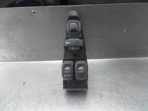 Used Electric window switch Volvo V40 (VW) 2.0 16V Turbo Price on request offered by Akkie Stomphorst Autodemontage