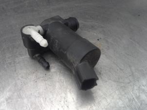 Usados Bomba de limpiaparabrisas delante Ford Focus 2 Wagon 1.6 TDCi 16V 90 Precio de solicitud ofrecido por Akkie Stomphorst Autodemontage