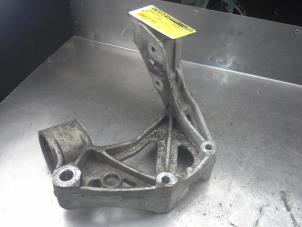Used Front wishbone support, left Volkswagen Polo IV (9N1/2/3) 1.2 Price on request offered by Akkie Stomphorst Autodemontage