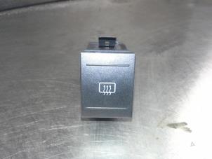 Used Rear window heating switch Volkswagen Polo IV (9N1/2/3) 1.9 TDI 100 Price on request offered by Akkie Stomphorst Autodemontage