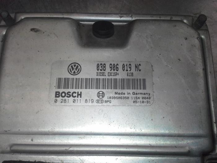 Ordenador de gestión de motor de un Volkswagen Polo IV (9N1/2/3) 1.9 TDI 100 2006