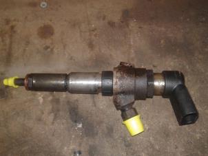 Used Injector (diesel) Peugeot 206 Price on request offered by Akkie Stomphorst Autodemontage