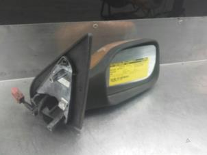 Used Wing mirror, right Peugeot 106 II 1.5 XNd,XRd,Sketch Price on request offered by Akkie Stomphorst Autodemontage