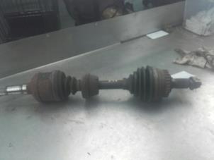 Used Front drive shaft, left Saab 9-5 (YS3E) 2.0t 16V Price on request offered by Akkie Stomphorst Autodemontage