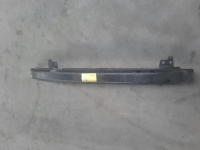 Front bumper frame from a Seat Ibiza III (6L1) 1.9 TDI 100 2002