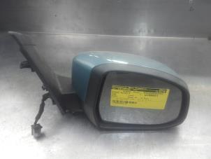 Used Wing mirror, right Ford Focus 2 Wagon 1.6 TDCi 16V 110 Price on request offered by Akkie Stomphorst Autodemontage