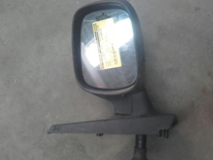 Wing mirror, right from a Renault Kangoo Express (FC) 1.9 D 65 2003