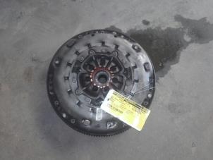 Used Dual mass flywheel Renault Megane II CC (EM) 1.9 dCi 130 Price on request offered by Akkie Stomphorst Autodemontage