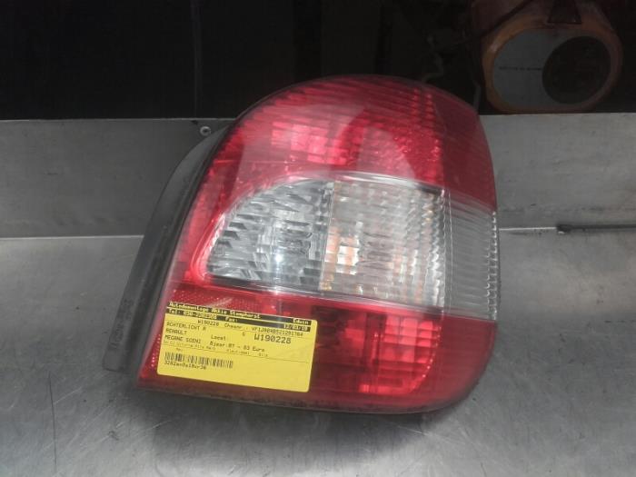 Taillight, right from a Renault Scénic I (JA) 1.6 16V 1999