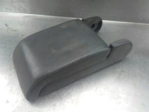 Used Armrest Opel Signum (F48) 3.0 CDTI V6 24V Price on request offered by Akkie Stomphorst Autodemontage