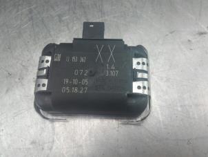 Used Rain sensor Opel Signum (F48) 3.0 CDTI V6 24V Price on request offered by Akkie Stomphorst Autodemontage