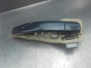 Used Front door handle 4-door, right Opel Signum (F48) 3.0 CDTI V6 24V Price on request offered by Akkie Stomphorst Autodemontage